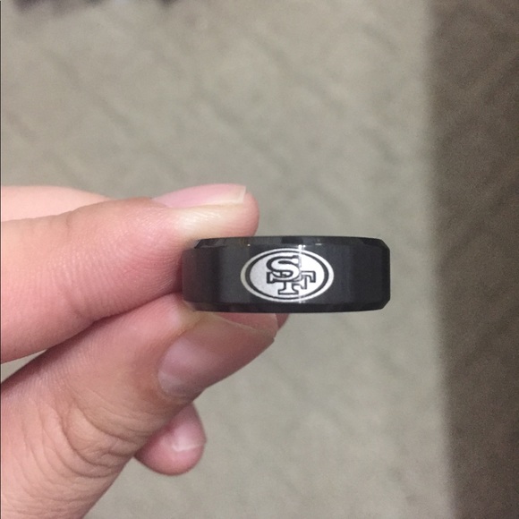 San Francisco 49ers Black Ring - Picture 3 of 4